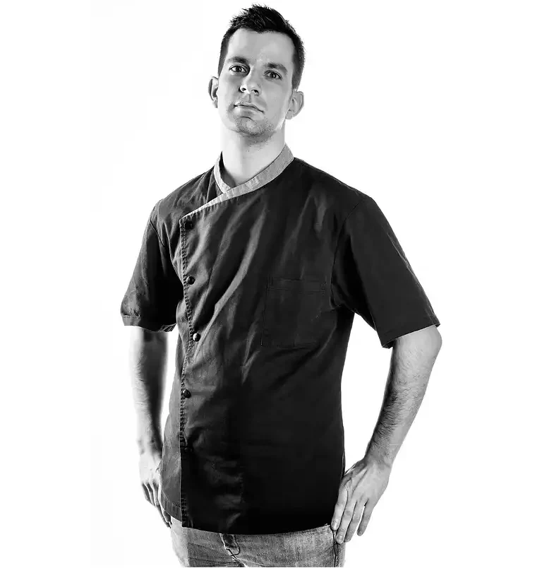 profil du chef florent gouverneur en tenue proffessionnelle