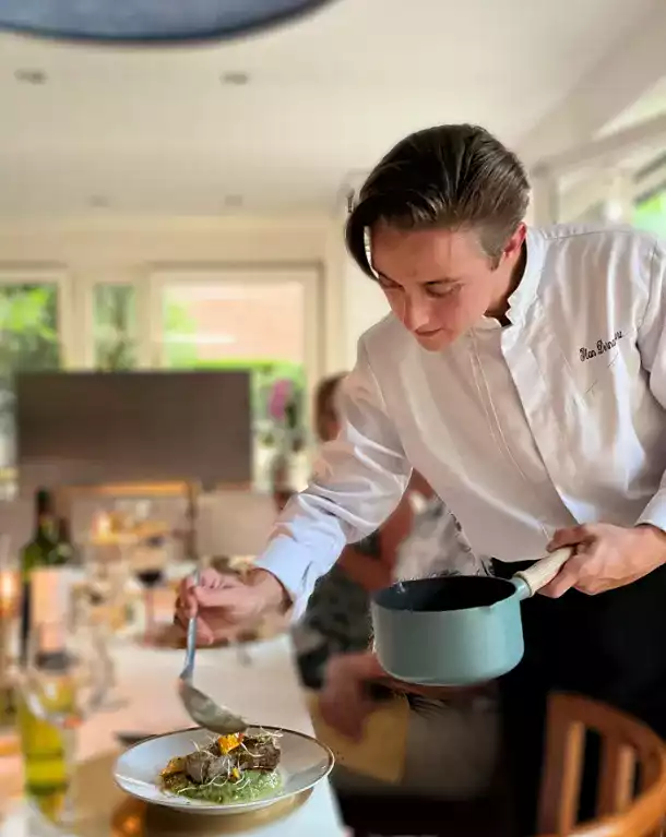 Portrait professionnel du Chef ilan dernancourt, basé proche de l'agglomération lyonnaise