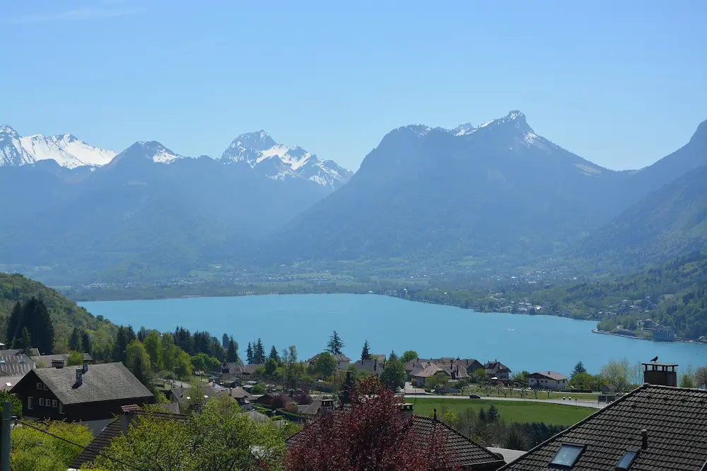 Lake Annecy surrounded by mountains