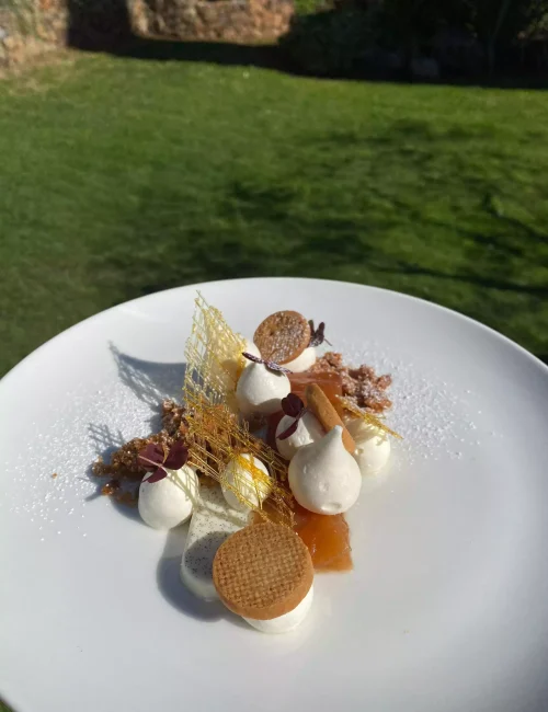 dessert réalise par le chef yannis couros