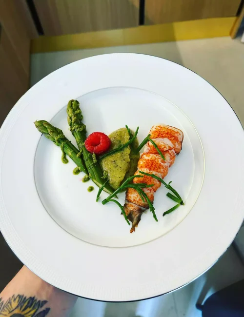 le homard associé à l'asperge, par simon provost