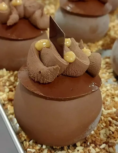 création sucrée au chocolat par le chef à domicile de mougins, david bilcot