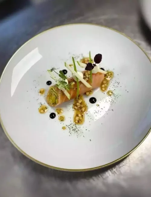 entrée réalisée par la cheffe à domicile fatimata amadou