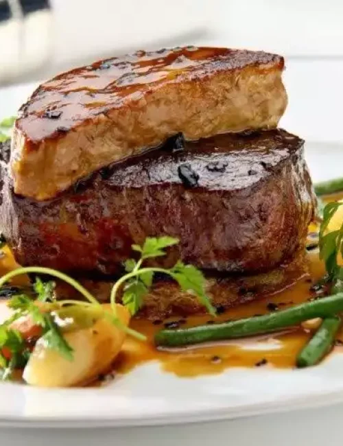filet de boeuf et foie gras poelé avec des légumes